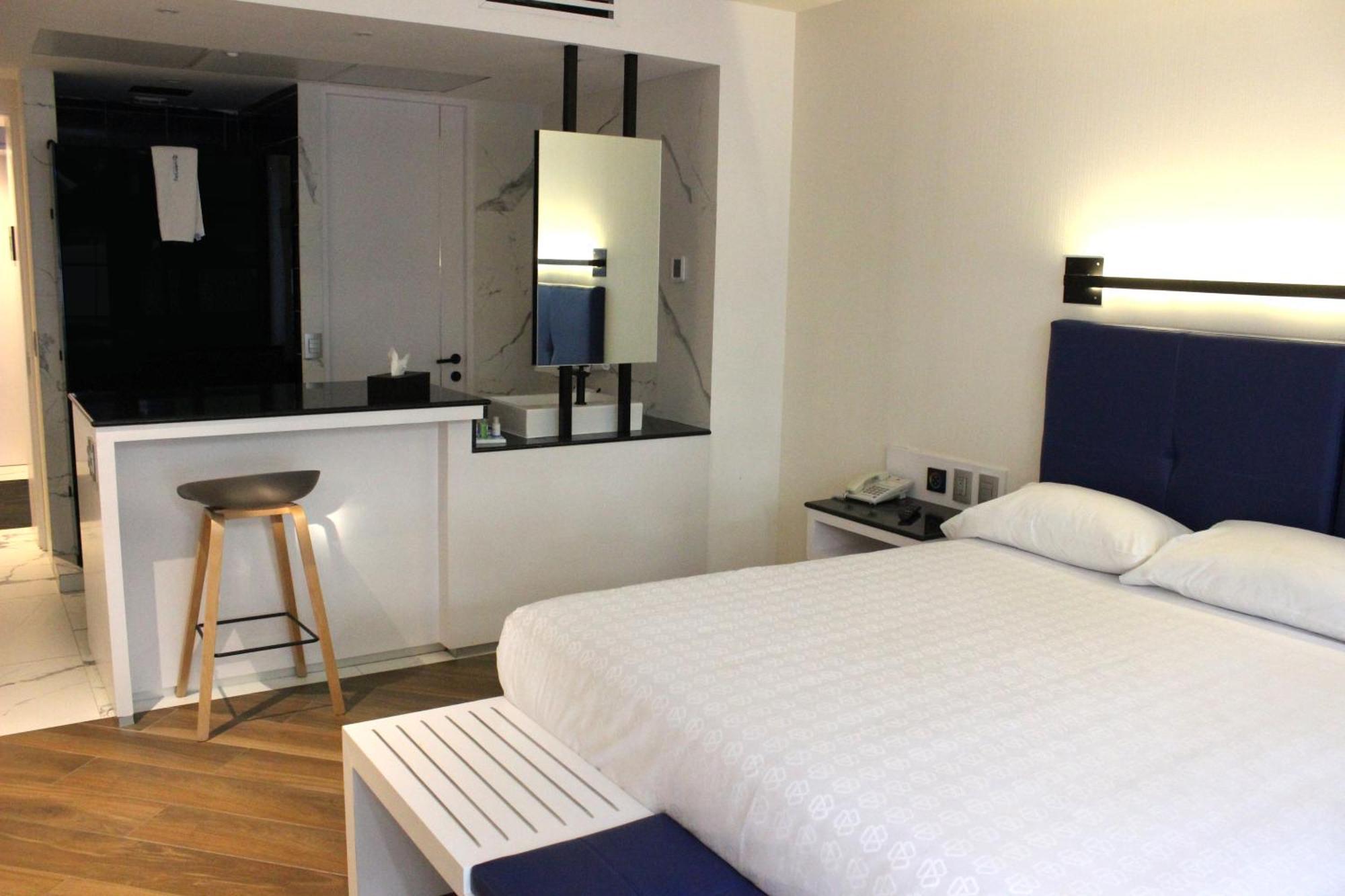 Hotel Weenjoy Grand Prix Aeropuerto Cdmx 4*